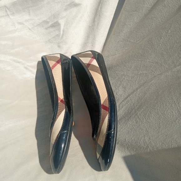 Burberry - Picture 8 of 11